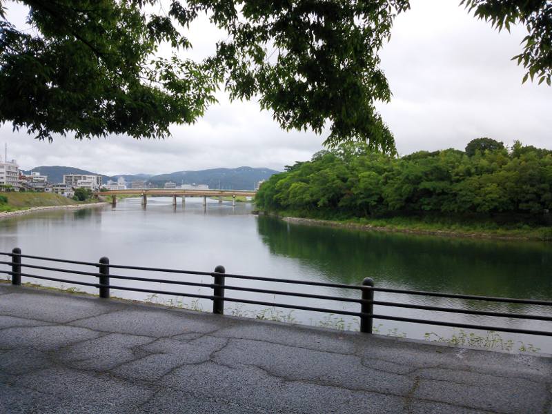 旭川 鶴見橋方面