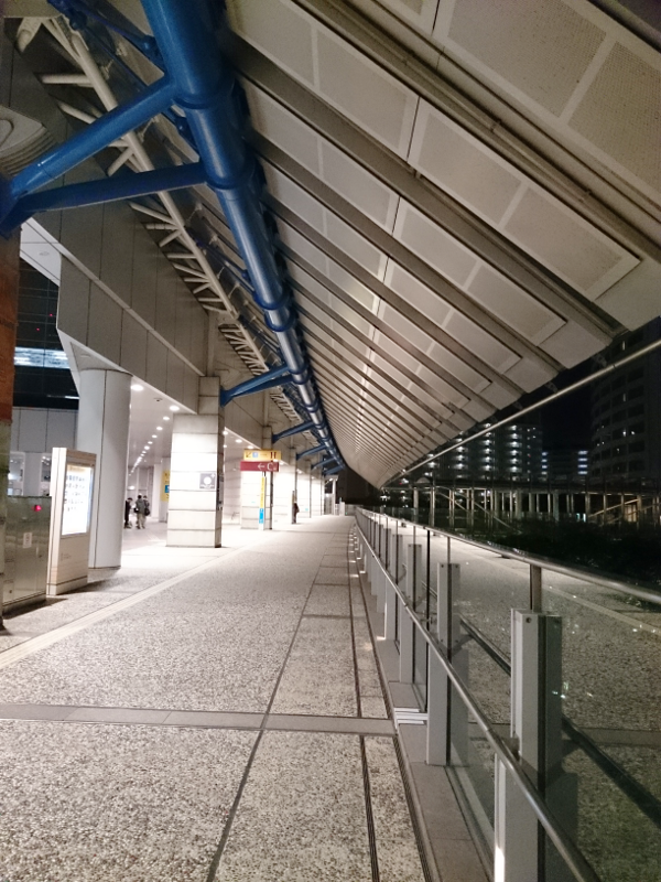 品川 インターシティ 通路