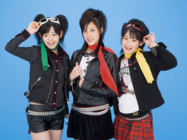 公式写真17、Buono!