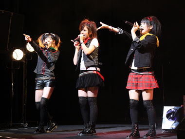 公式写真23、Buono!