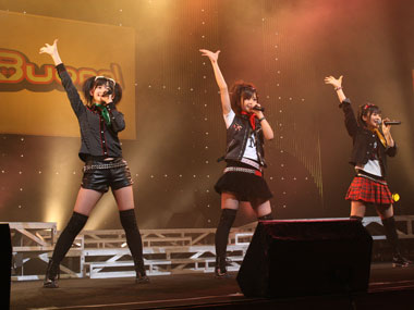 公式写真24、Buono!