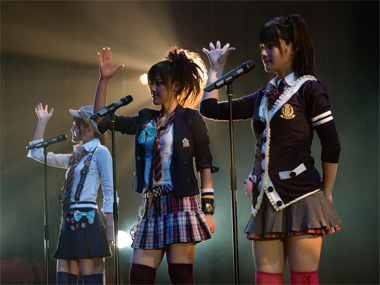 公式写真30、Buono!