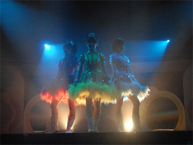 公式写真35、Buono!
