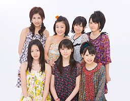 公式写真9、全員